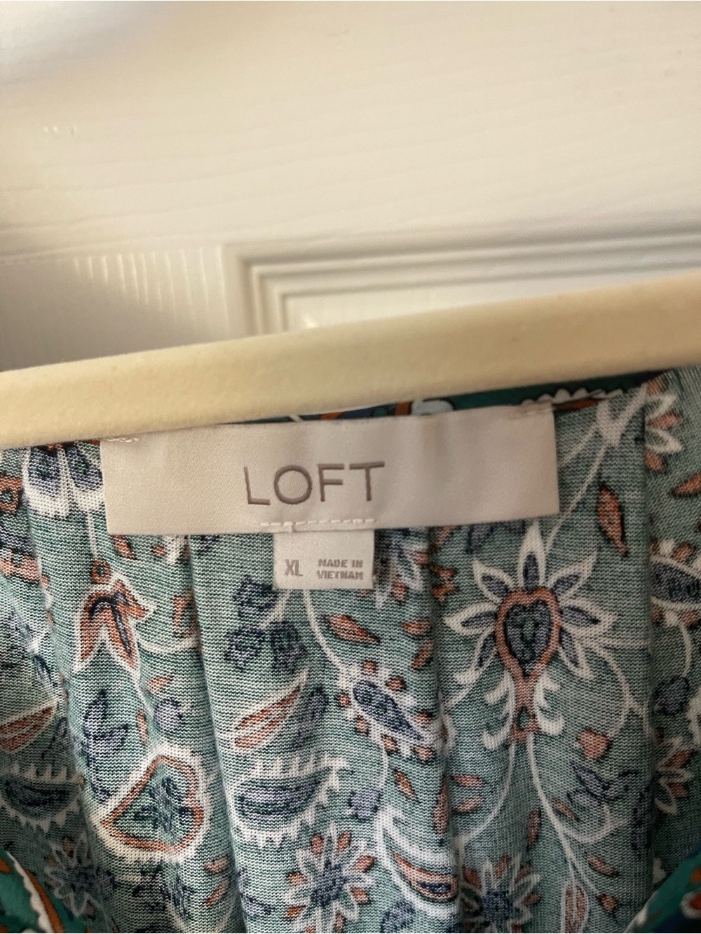LOFT Red Multi-Print Ruffle Tie Neck XL Blouse - Picture 5 of 5
